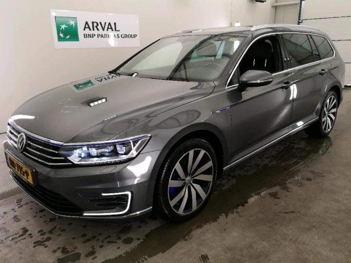 VOLKSWAGEN PASSAT 2015 wvwzzz3czge123384