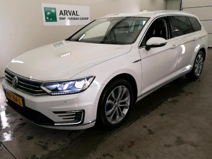 VOLKSWAGEN PASSAT 2015 wvwzzz3czge123529