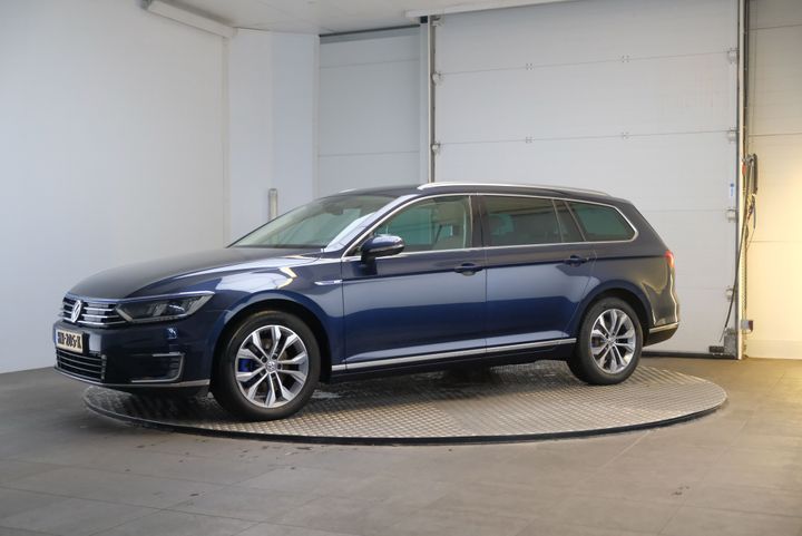 VOLKSWAGEN PASSAT 2015 wvwzzz3czge124019