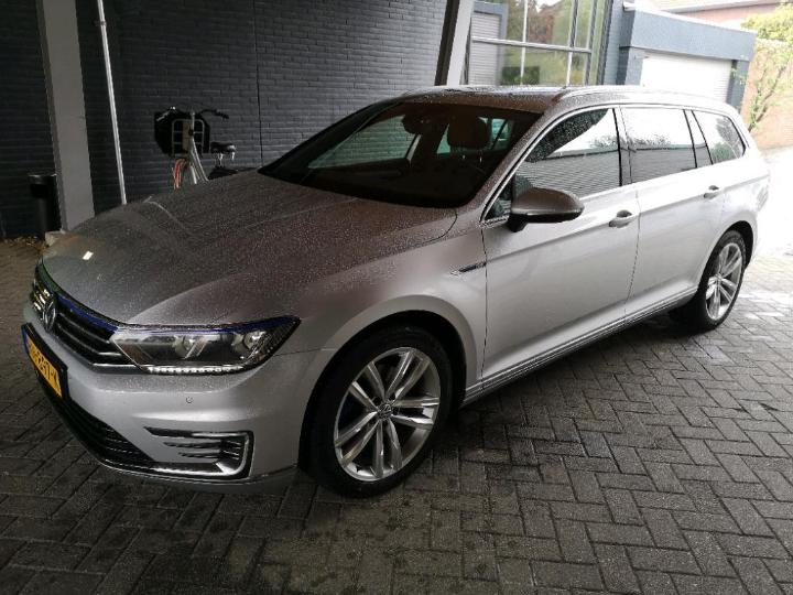 VOLKSWAGEN PASSAT 2015 wvwzzz3czge124660