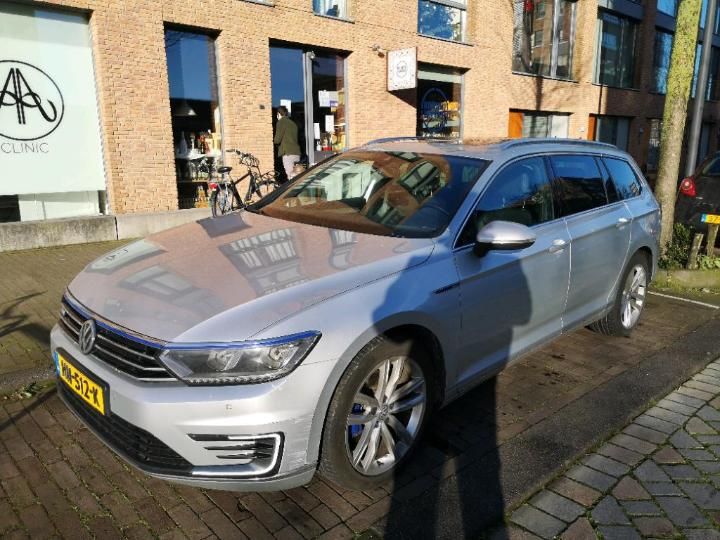 VOLKSWAGEN PASSAT 2015 wvwzzz3czge124938