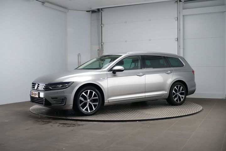 VOLKSWAGEN PASSAT 2016 wvwzzz3czge125544