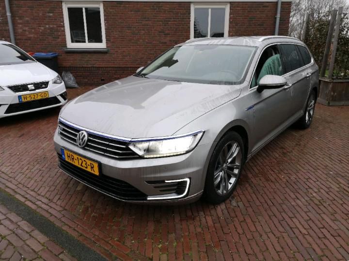 VOLKSWAGEN PASSAT 2015 wvwzzz3czge125582