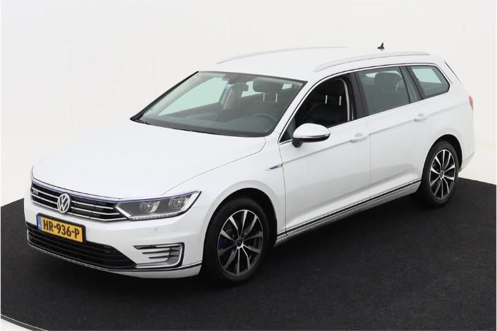 VOLKSWAGEN PASSAT 2015 wvwzzz3czge132274