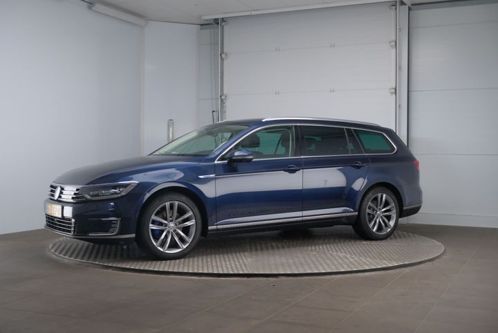 VOLKSWAGEN PASSAT 2015 wvwzzz3czge132294