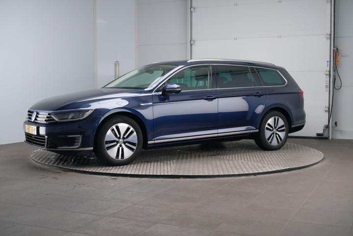 VOLKSWAGEN PASSAT 2015 wvwzzz3czge132304