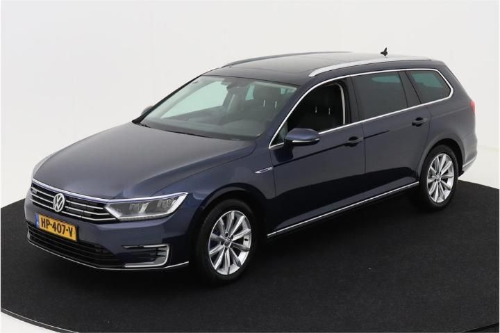 VOLKSWAGEN PASSAT 2015 wvwzzz3czge132389