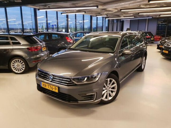 VOLKSWAGEN PASSAT 2015 wvwzzz3czge132448