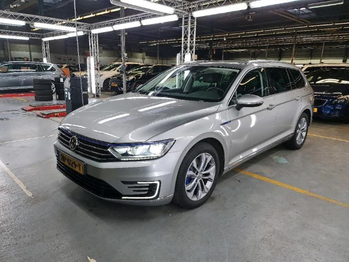 VOLKSWAGEN PASSAT 2015 wvwzzz3czge132506