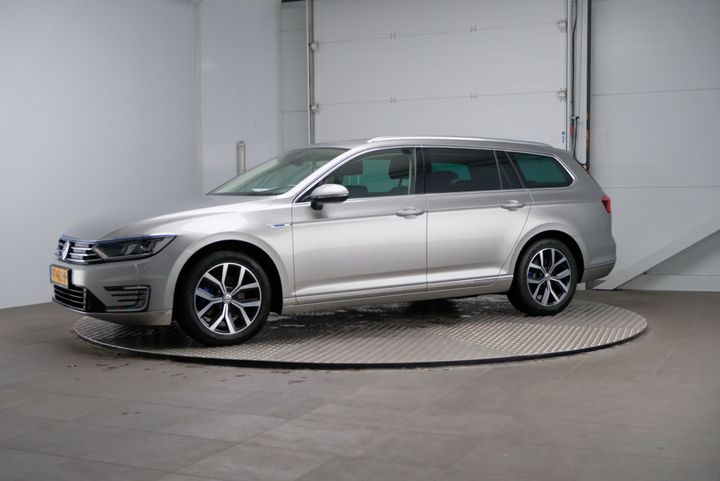 VOLKSWAGEN PASSAT 2016 wvwzzz3czge132965