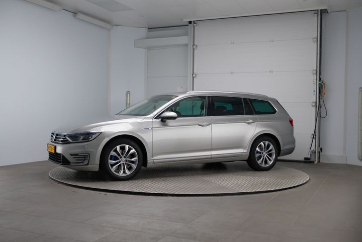 VOLKSWAGEN PASSAT 2015 wvwzzz3czge133427