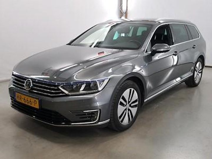 VOLKSWAGEN PASSAT 2015 wvwzzz3czge134755