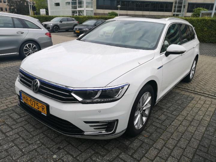 VOLKSWAGEN PASSAT 2015 wvwzzz3czge134899