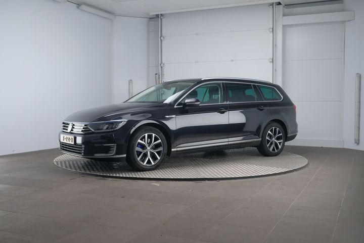 VOLKSWAGEN PASSAT 2016 wvwzzz3czge135075