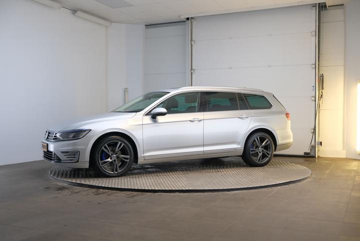 VOLKSWAGEN PASSAT 2016 wvwzzz3czge135093