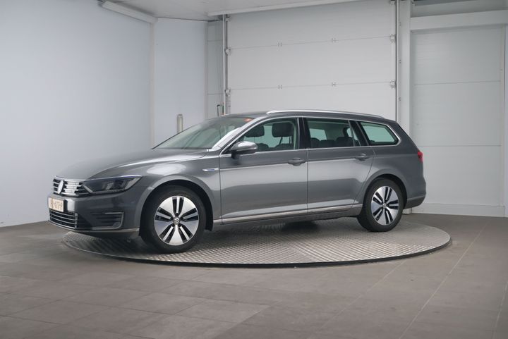 VOLKSWAGEN PASSAT 2015 wvwzzz3czge135111