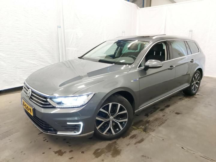 VOLKSWAGEN PASSAT 2015 wvwzzz3czge135138