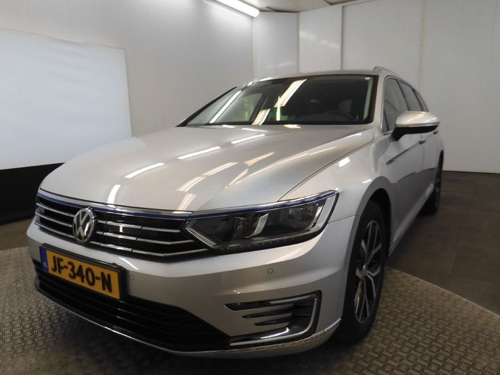 VOLKSWAGEN PASSAT 2016 wvwzzz3czge135147