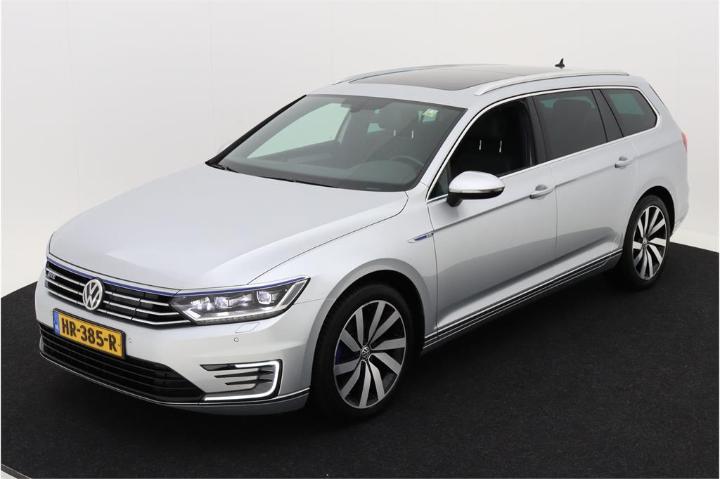 VOLKSWAGEN PASSAT 2015 wvwzzz3czge135417