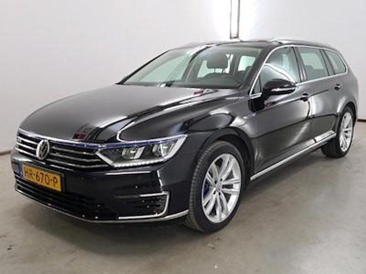 VOLKSWAGEN PASSAT 2015 wvwzzz3czge135555