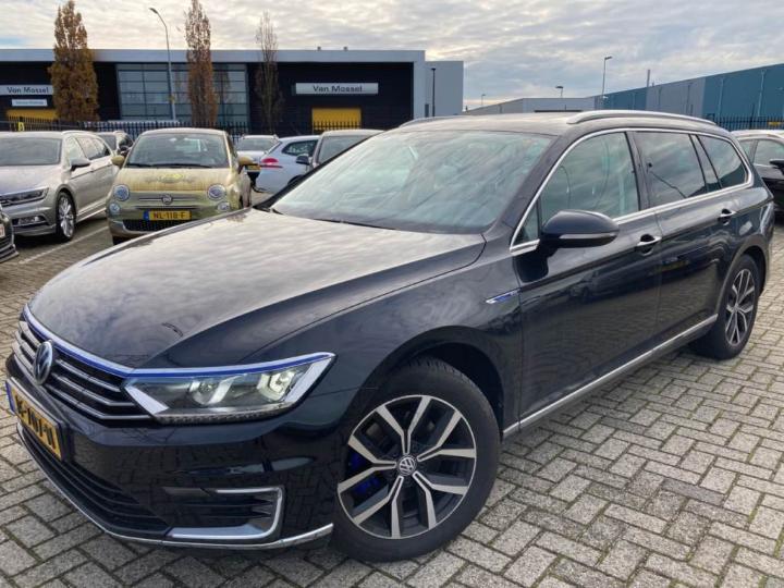 VOLKSWAGEN PASSAT 2015 wvwzzz3czge135654