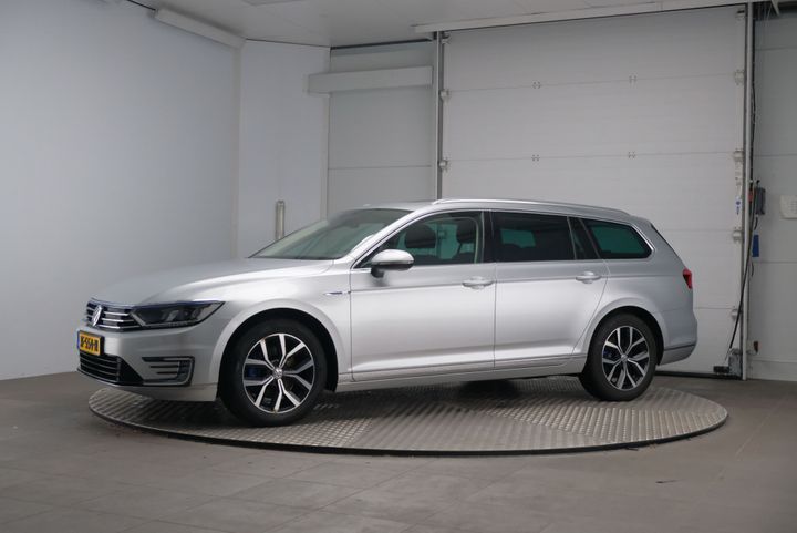 VOLKSWAGEN PASSAT 2016 wvwzzz3czge135773