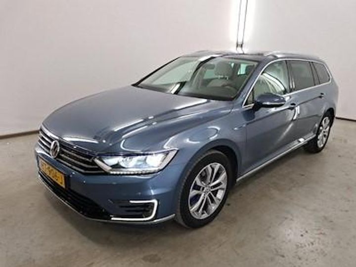 VOLKSWAGEN PASSAT 2015 wvwzzz3czge135827