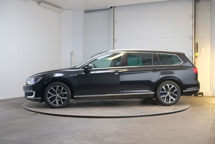 VOLKSWAGEN PASSAT 2016 wvwzzz3czge136109