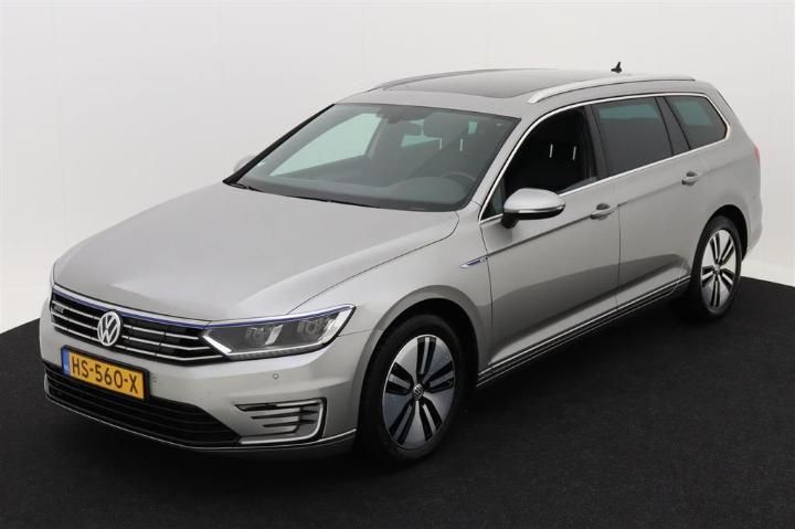 VOLKSWAGEN PASSAT 2015 wvwzzz3czge136684