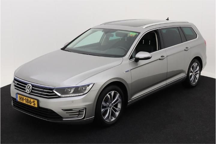 VOLKSWAGEN PASSAT 2015 wvwzzz3czge136810