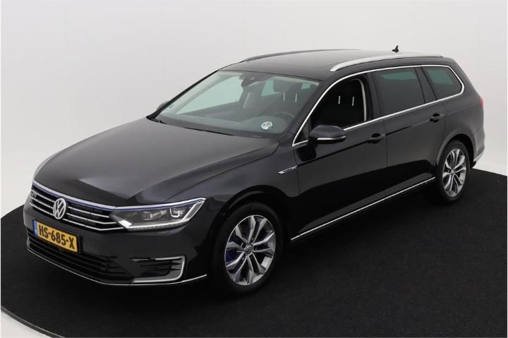 VOLKSWAGEN PASSAT 2015 wvwzzz3czge136834