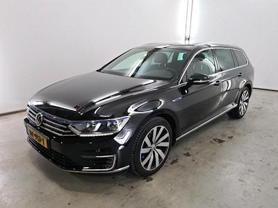 VOLKSWAGEN PASSAT 2015 wvwzzz3czge137082