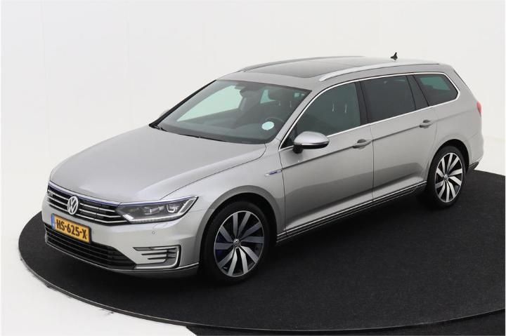 VOLKSWAGEN PASSAT 2015 wvwzzz3czge137188