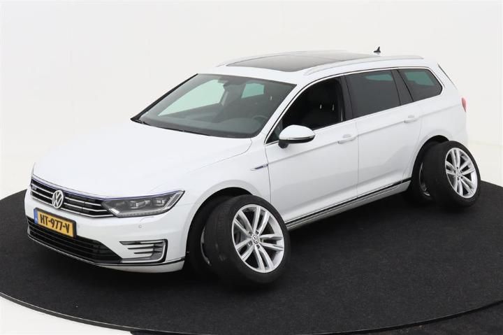 VOLKSWAGEN PASSAT 2015 wvwzzz3czge144426