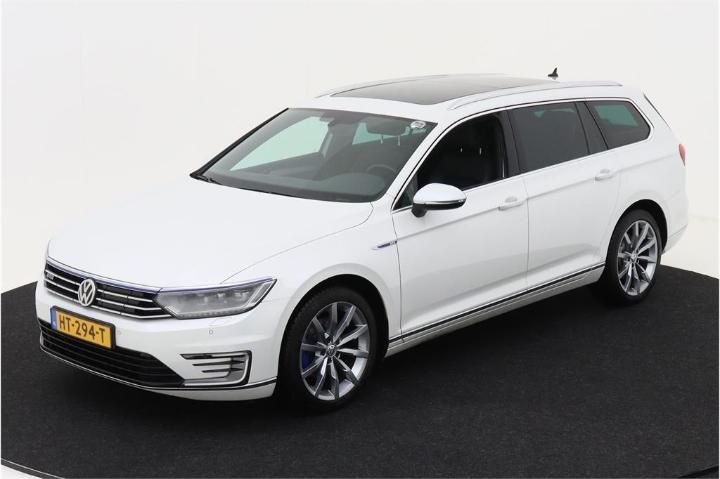 VOLKSWAGEN PASSAT 2015 wvwzzz3czge144480