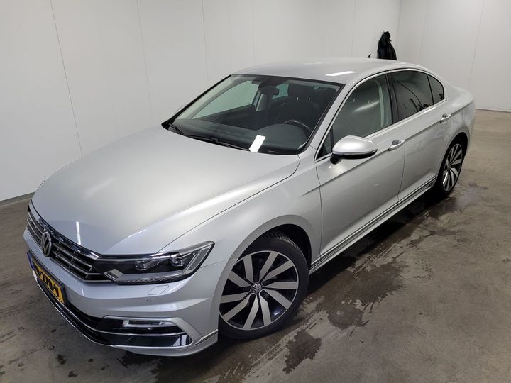 VOLKSWAGEN PASSAT 2017 wvwzzz3czge144528