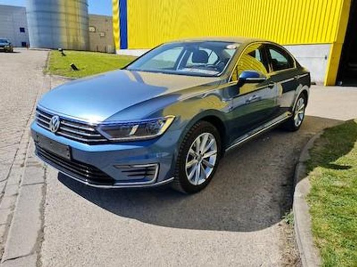 VOLKSWAGEN PASSAT 2016 wvwzzz3czge146867