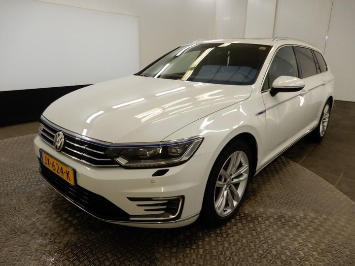 VOLKSWAGEN PASSAT 2016 wvwzzz3czge146923