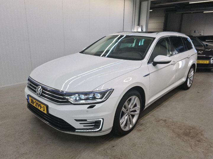 VOLKSWAGEN PASSAT 2016 wvwzzz3czge147170