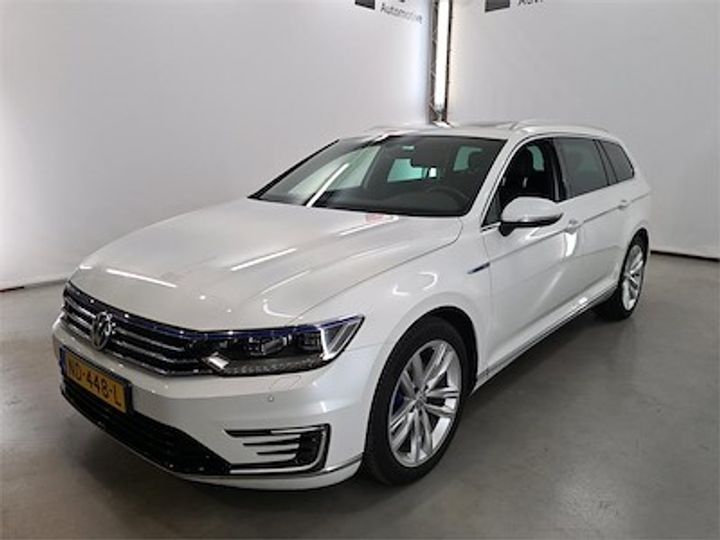 VOLKSWAGEN PASSAT 2016 wvwzzz3czge147206