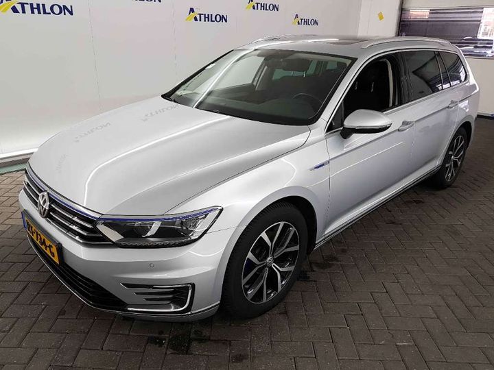 VOLKSWAGEN PASSAT 2016 wvwzzz3czge147651