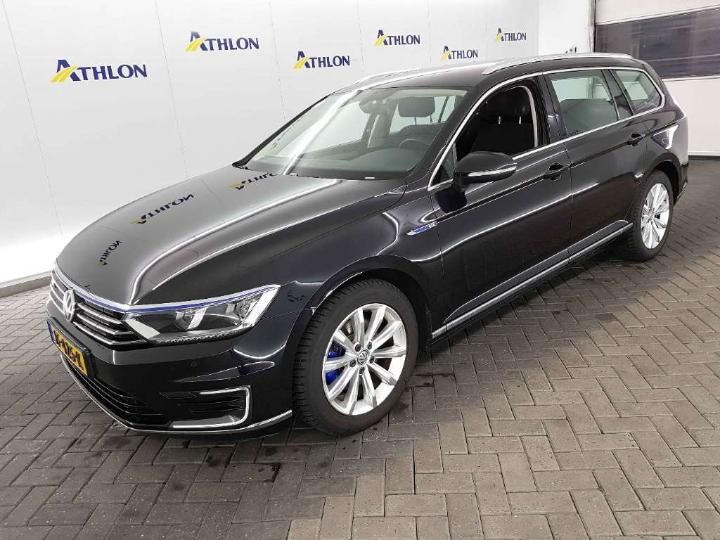 VOLKSWAGEN PASSAT 2016 wvwzzz3czge172250