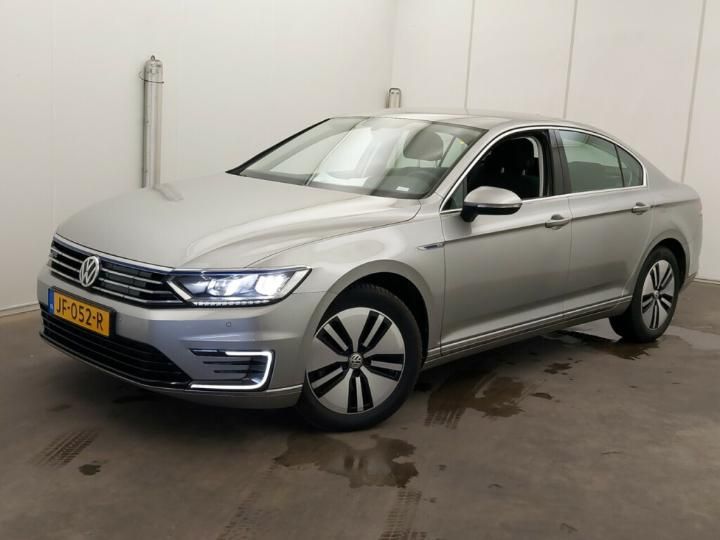 VOLKSWAGEN PASSAT 2016 wvwzzz3czge172557