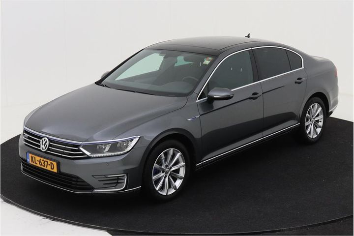 VOLKSWAGEN PASSAT 2016 wvwzzz3czge193500