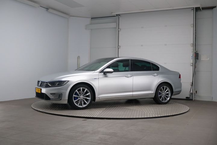 VOLKSWAGEN PASSAT 2016 wvwzzz3czge202367