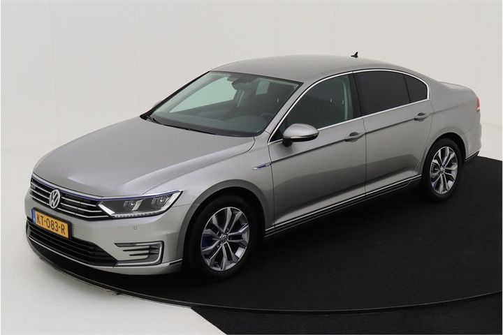 VOLKSWAGEN PASSAT 2016 wvwzzz3czge212230