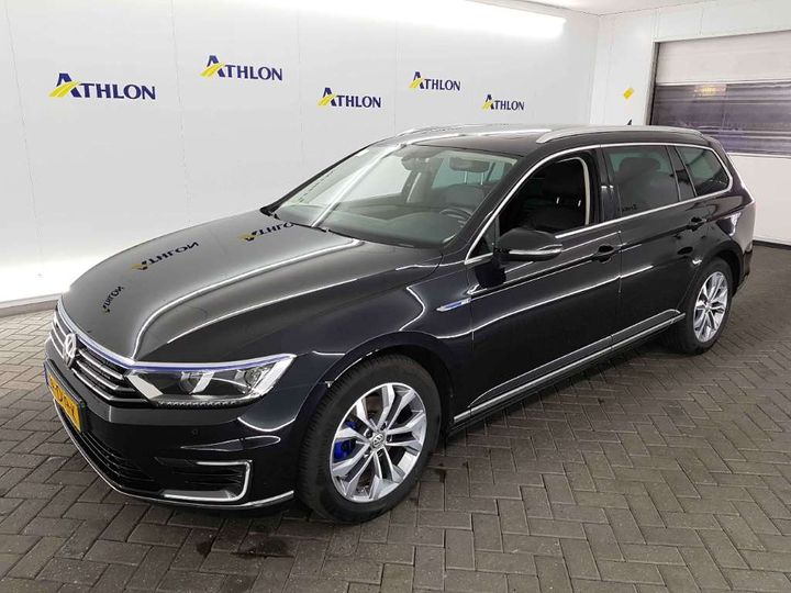 VOLKSWAGEN PASSAT 2016 wvwzzz3czge225074