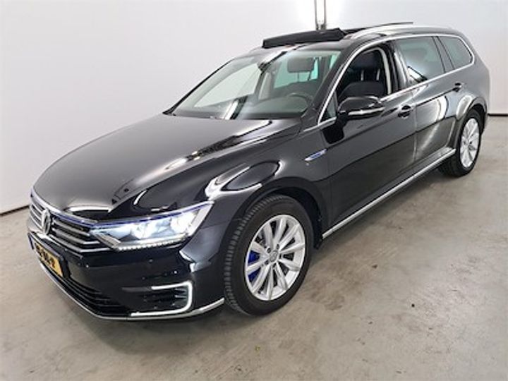 VOLKSWAGEN PASSAT 2016 wvwzzz3czge225623