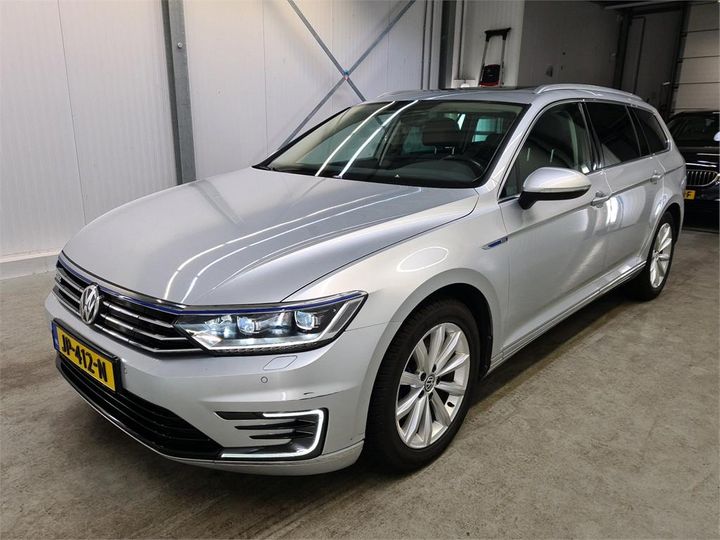 VOLKSWAGEN PASSAT 2016 wvwzzz3czge226403