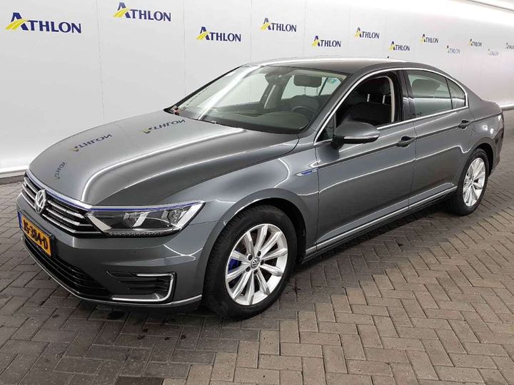 VOLKSWAGEN PASSAT 2016 wvwzzz3czge237953